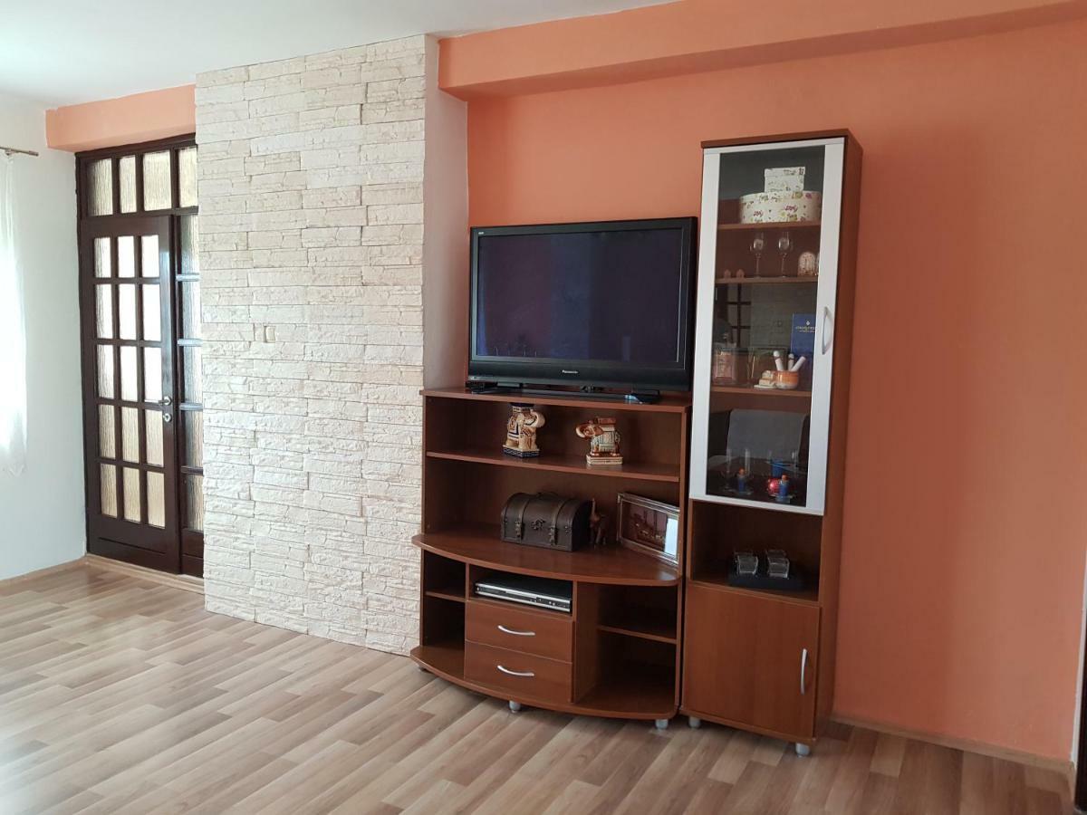 Holiday House "Villa Flora" Шибеник Екстер'єр фото