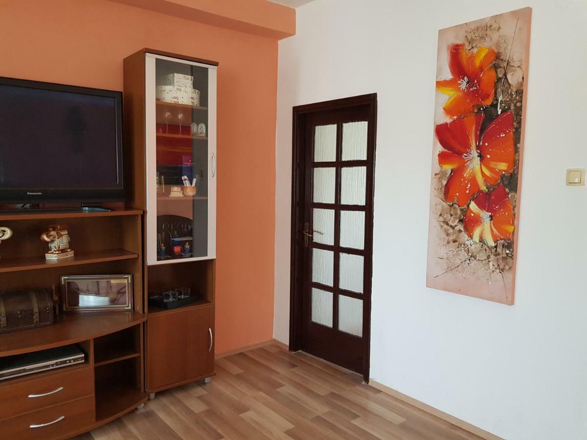 Holiday House "Villa Flora" Шибеник Екстер'єр фото