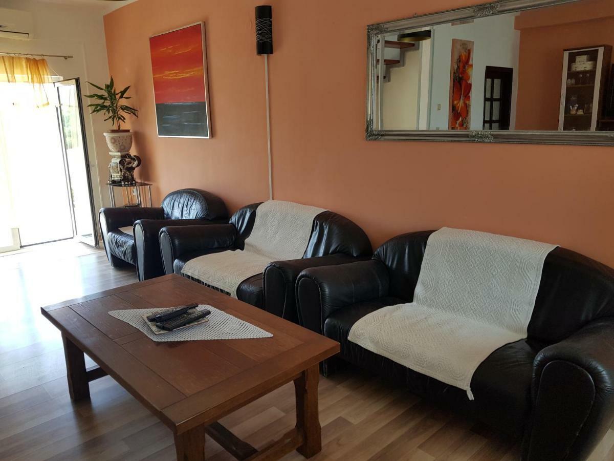 Holiday House "Villa Flora" Шибеник Екстер'єр фото