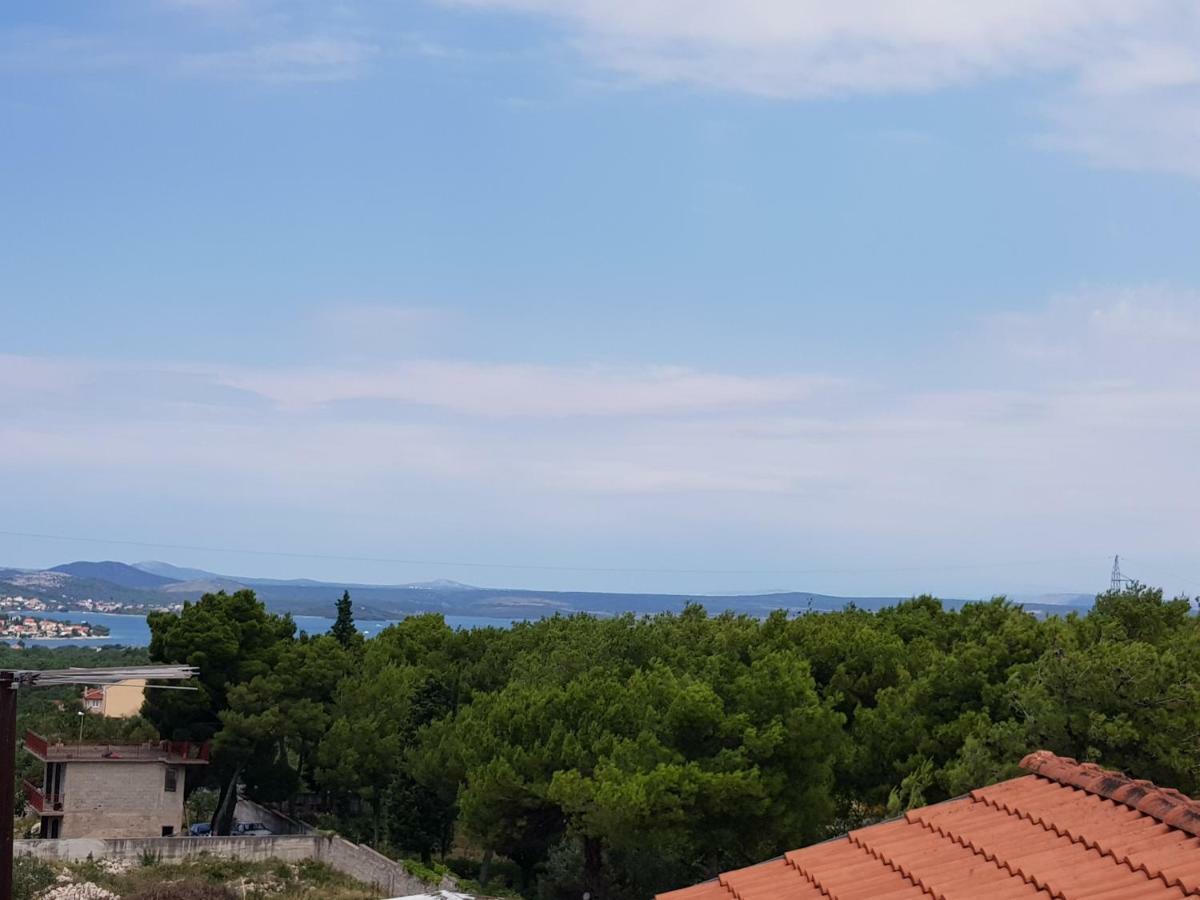 Holiday House "Villa Flora" Шибеник Екстер'єр фото