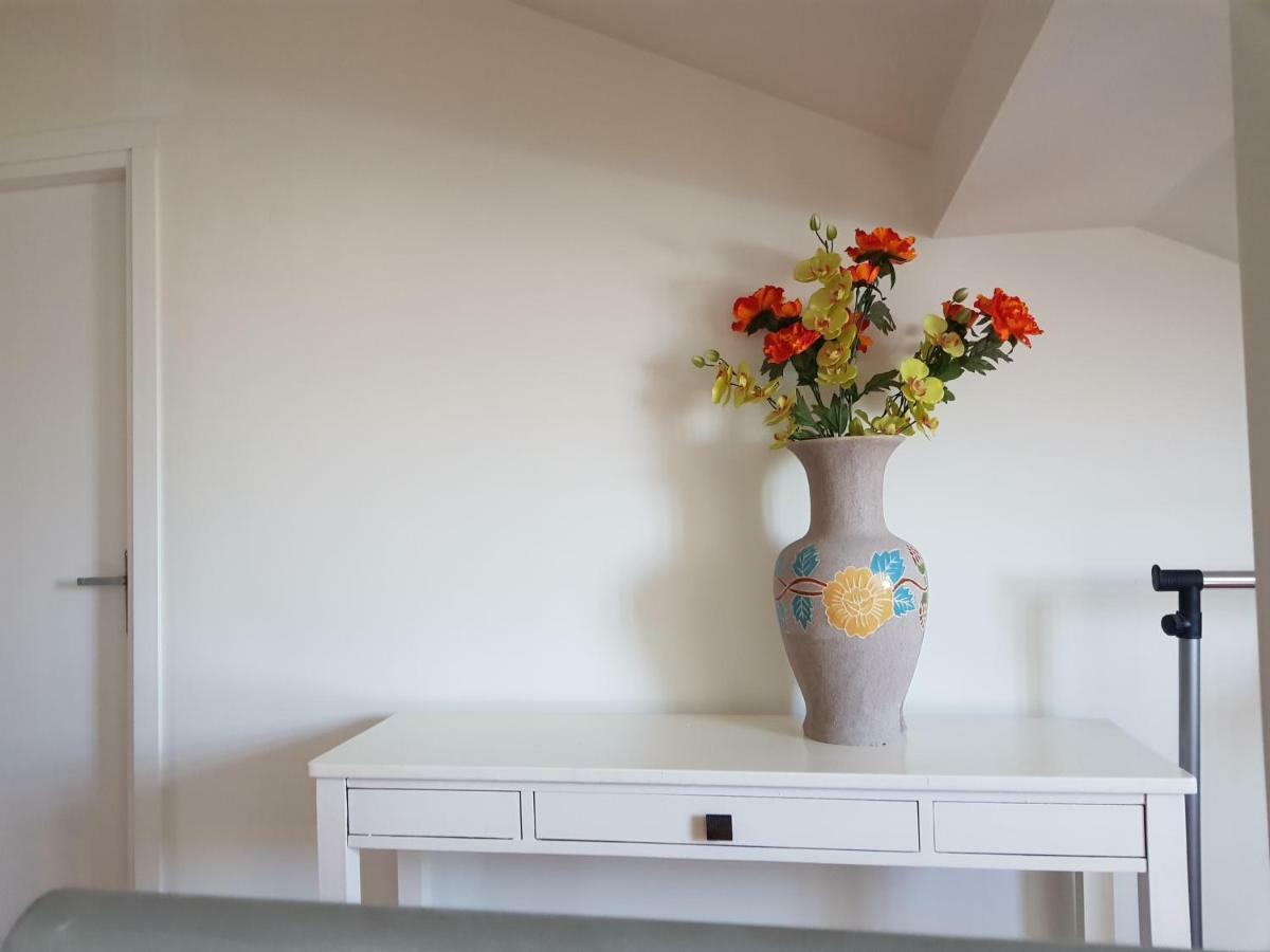 Holiday House "Villa Flora" Шибеник Екстер'єр фото